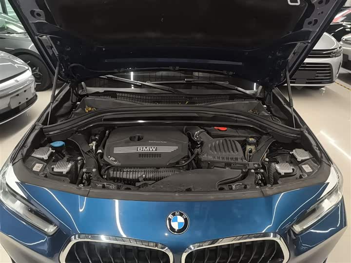 Фото 10 - BMW X2