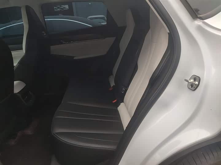 Фото 14 - Dongfeng Aeolus L7