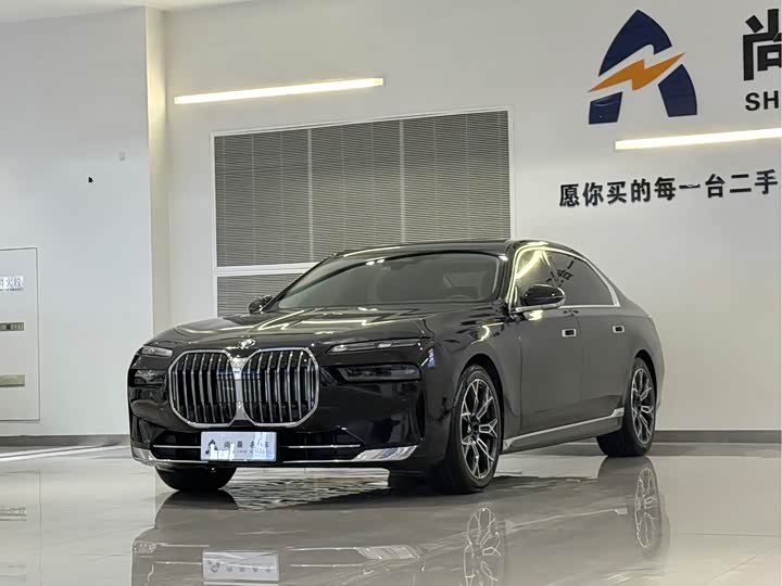 Фото 1 - BMW 7 Series