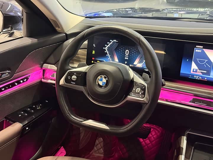 Фото 5 - BMW 7 Series