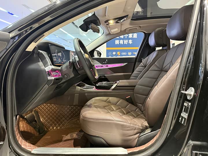 Фото 6 - BMW 7 Series