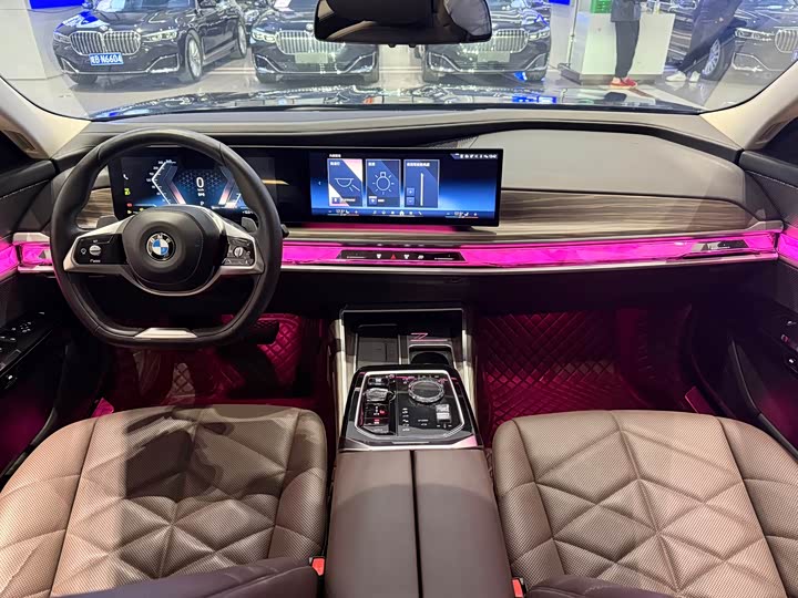 Фото 7 - BMW 7 Series