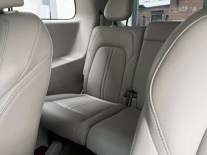 Фото 15 - Buick GL8 ES