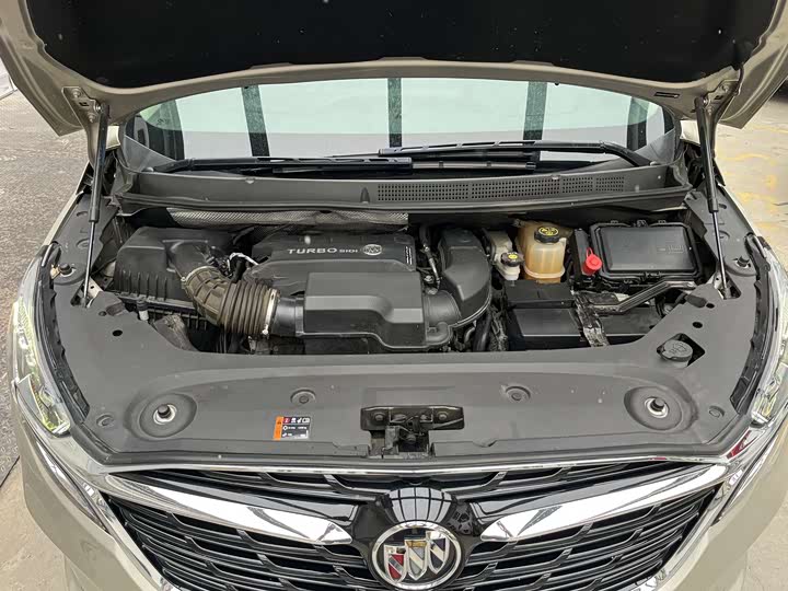 Фото 18 - Buick GL8 ES