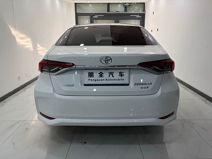 Фото 17 - Toyota Corolla