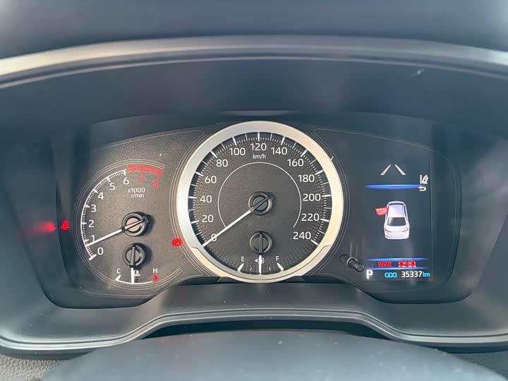 Фото 5 - Toyota Corolla