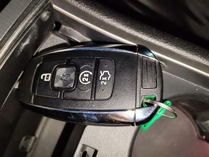 Фото 9 - Lincoln MKZ