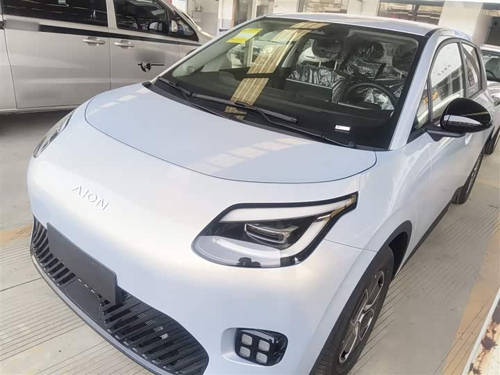 Фото 2 - GAC Aion UT