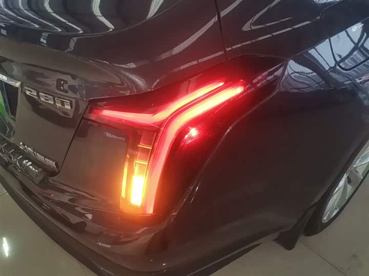 Фото 8 - Cadillac CT5