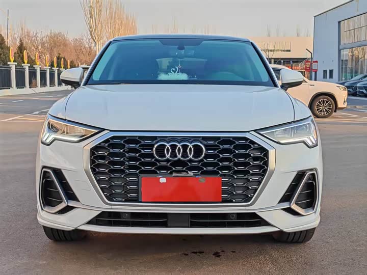 Фото 2 - Audi Q3 Sportback