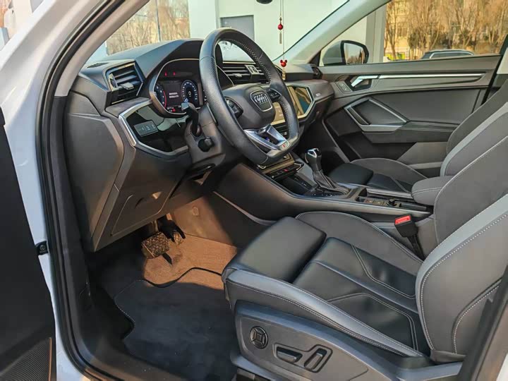 Фото 9 - Audi Q3 Sportback