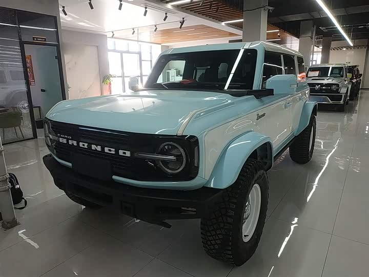 Фото 1 - Ford Bronco