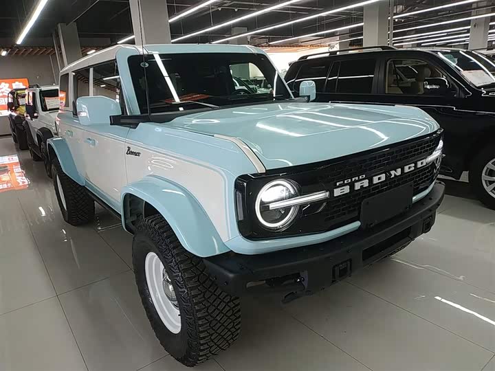 Фото 4 - Ford Bronco