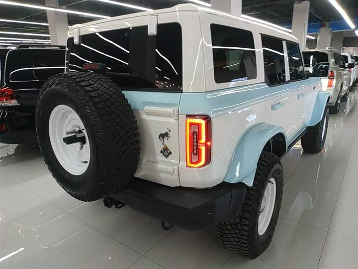 Фото 7 - Ford Bronco