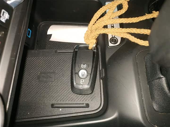 Фото 9 - Ford Bronco