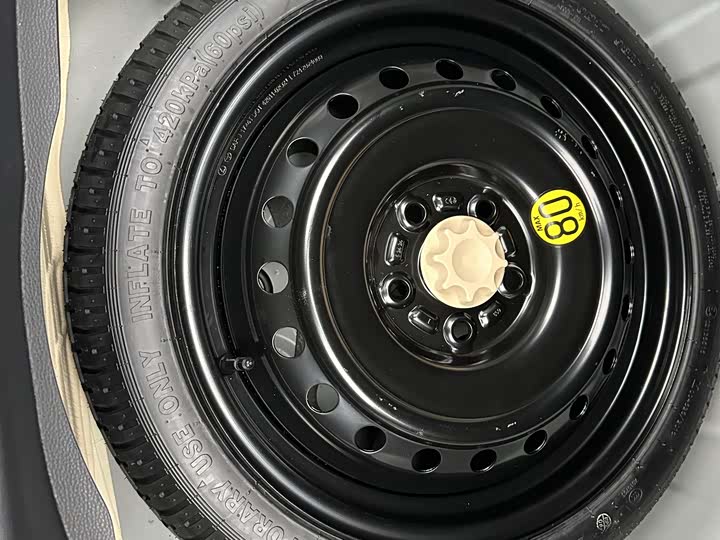 Фото 17 - Toyota Corolla