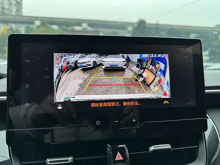 Фото 20 - Toyota Corolla