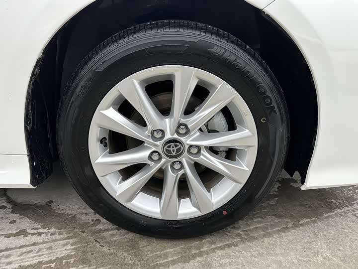 Фото 8 - Toyota Corolla