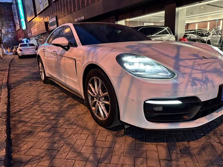 Фото 4 - Porsche Panamera