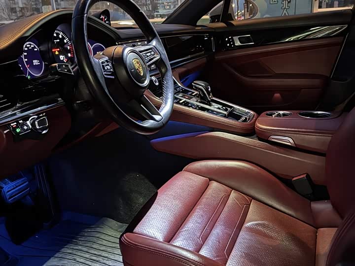 Фото 6 - Porsche Panamera