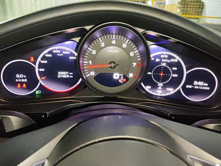 Фото 7 - Porsche Panamera