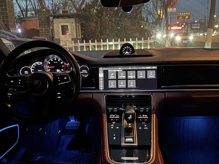 Фото 8 - Porsche Panamera