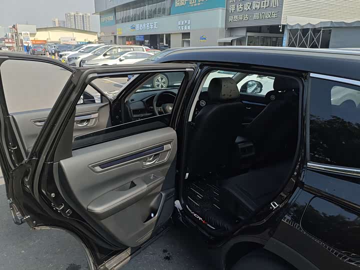 Фото 17 - Honda CR-V