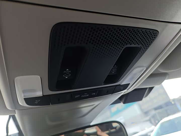 Фото 23 - Honda CR-V