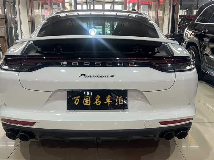 Фото 4 - Porsche Panamera