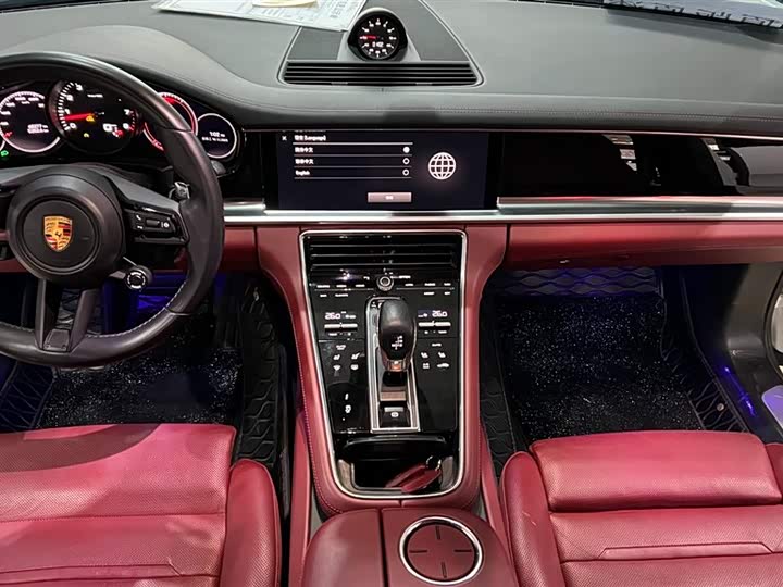 Фото 8 - Porsche Panamera