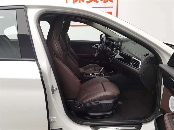 Фото 23 - BMW 1 Series