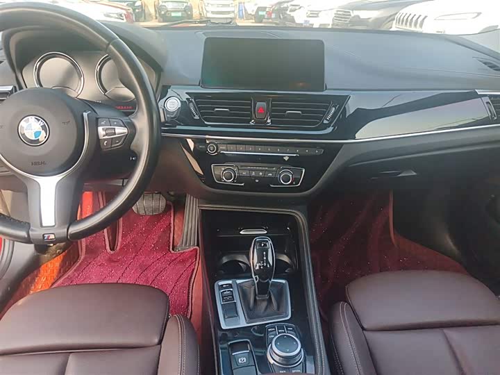 Фото 13 - BMW 1 Series