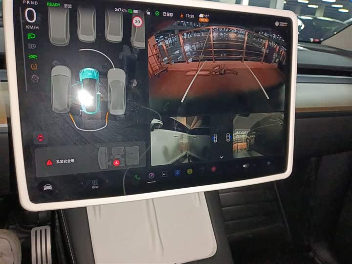 Фото 13 - Tesla Model Y