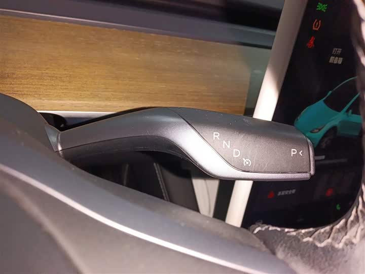 Фото 14 - Tesla Model Y