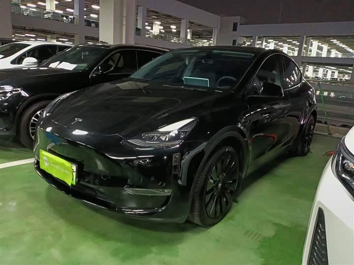 Фото 2 - Tesla Model Y