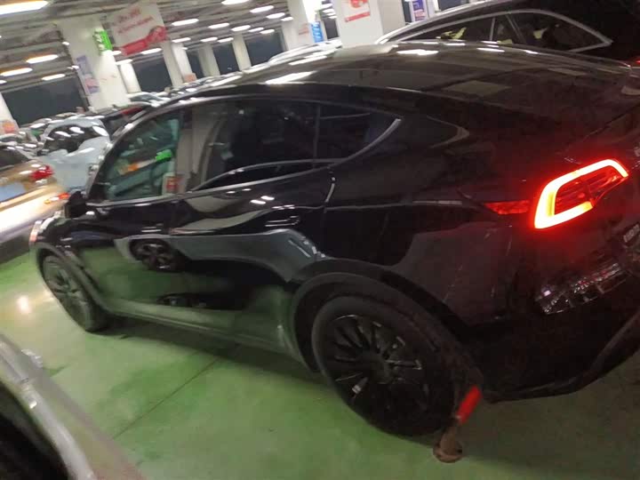 Фото 5 - Tesla Model Y