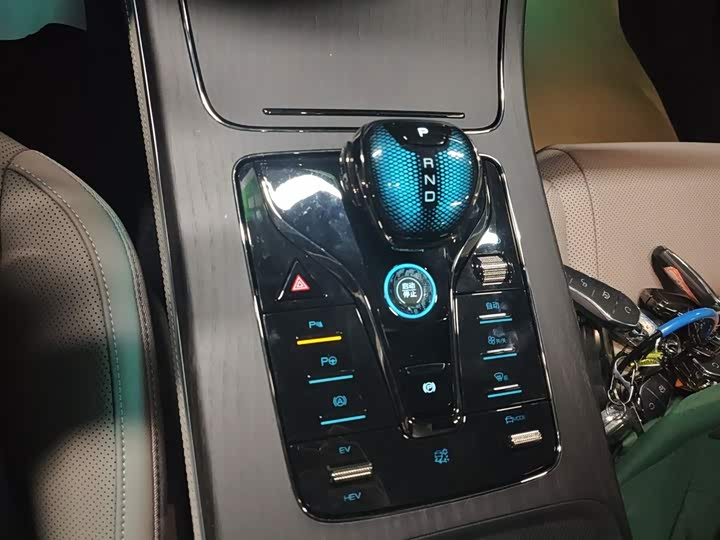 Фото 13 - BYD Han