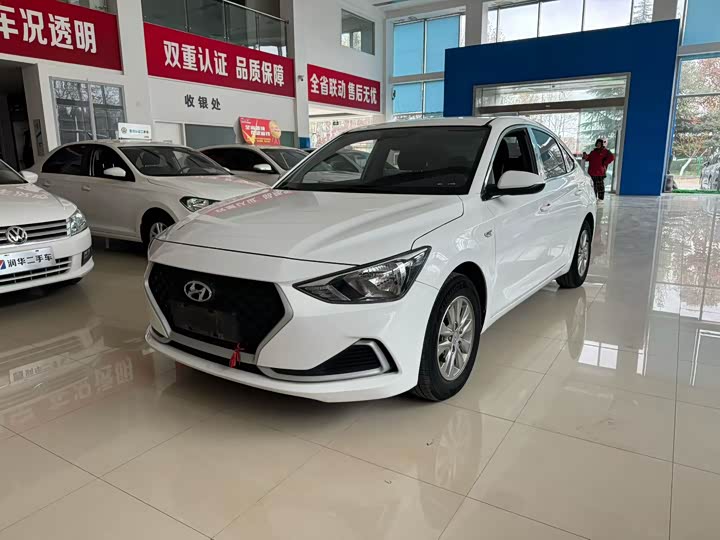 Фото 1 - Hyundai Celesta