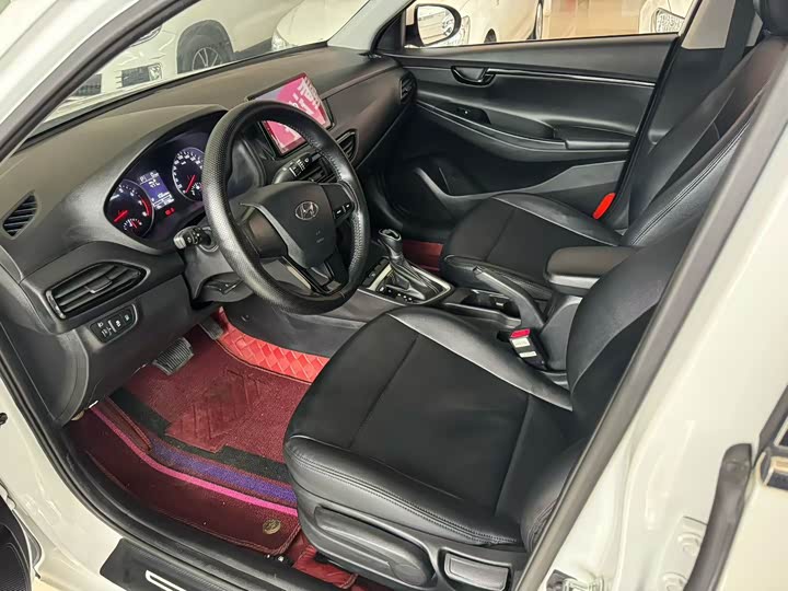 Фото 8 - Hyundai Celesta