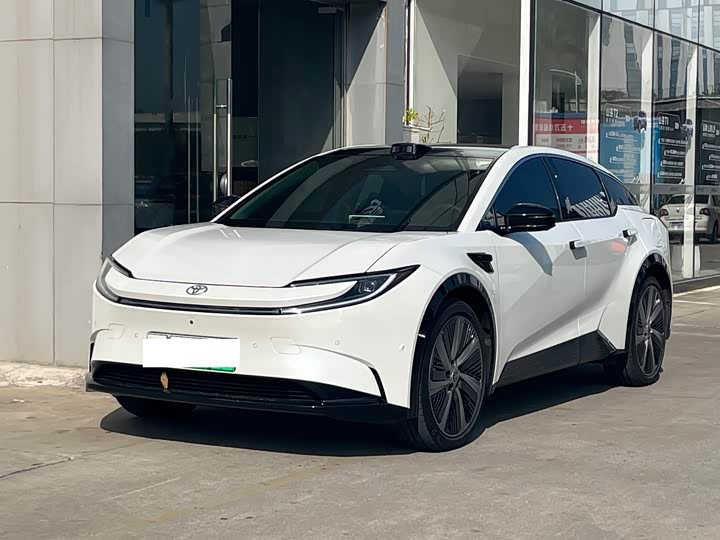 Фото 1 - Toyota bZ5