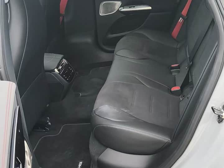 Фото 10 - Mercedes-Benz EQE AMG