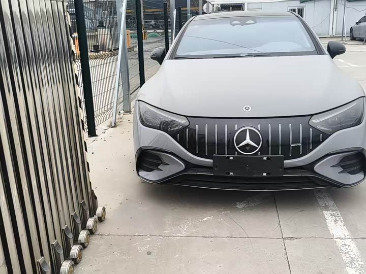 Фото 2 - Mercedes-Benz EQE AMG
