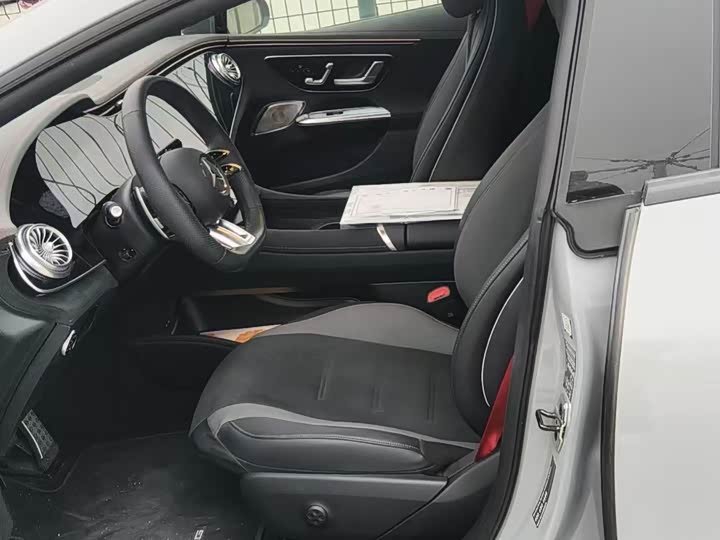 Фото 9 - Mercedes-Benz EQE AMG