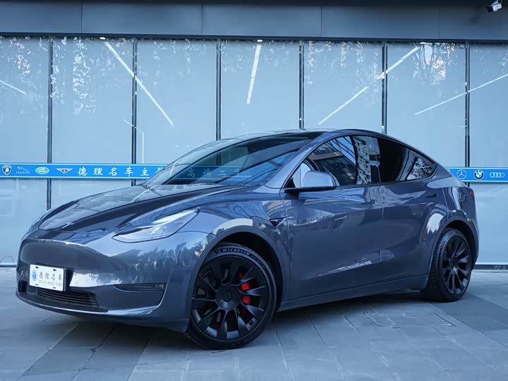 Фото 1 - Tesla Model Y