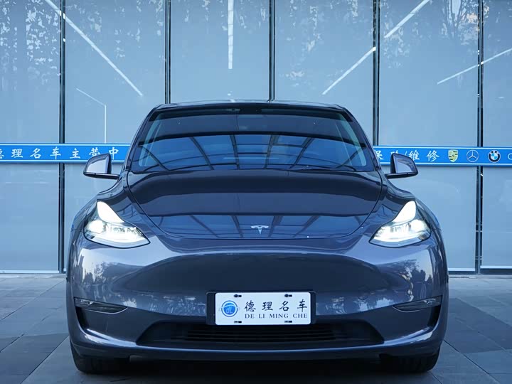 Фото 3 - Tesla Model Y