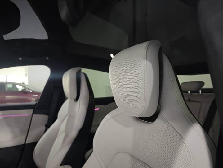 Фото 12 - Xiaomi SU7