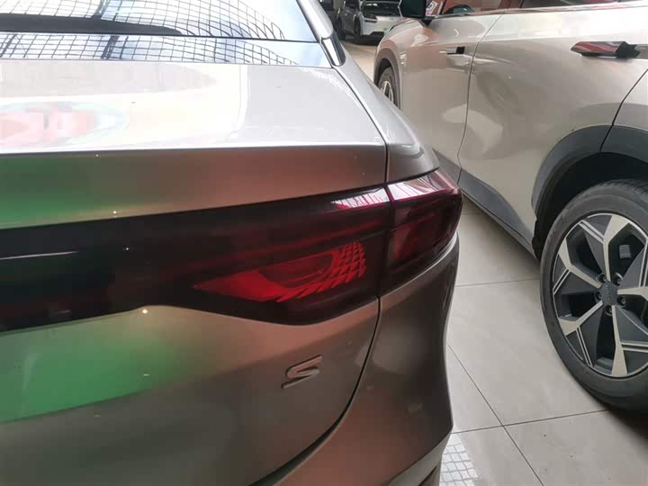 Фото 8 - GAC Aion S