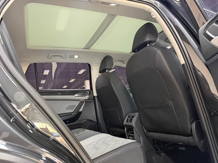 Фото 13 - Volkswagen Tayron