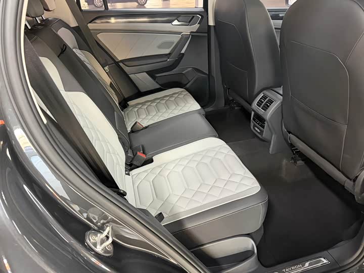 Фото 14 - Volkswagen Tayron