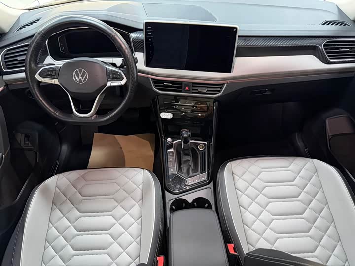 Фото 19 - Volkswagen Tayron